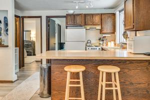 3 Mi to Windham Mountain Pet-Friendly Apt with Yard