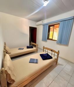 Refúgio na natureza com piscina e churrasqueira