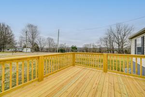 Boat, Fish, Hike and Explore Cozy Home in Bronston