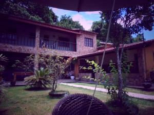 Encantadora casa com piscina e churrasqueira