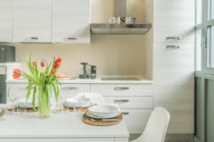 Romantic Escape city centre with Jacuzzi Par...