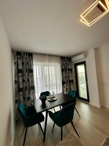 Modern 1BR Apartment with Terrace and City View near Romexpo