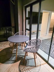 West Coast Apartment 85