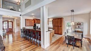 Family Lake House Retreat by AvantStay
