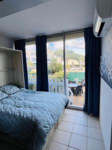 Ecrin de douceur à Port-Camargue piscine et parking