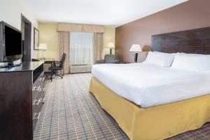 Holiday Inn Express and Suites Hotel - Pauls Valley by IHG
