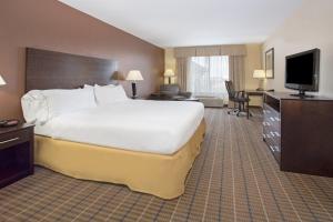 Holiday Inn Express and Suites Hotel - Pauls Valley by IHG
