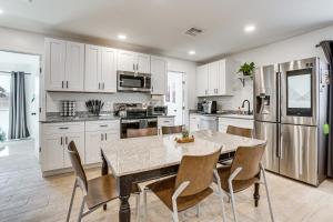 Hike, Golf and Explore Pet-Friendly Phoenix Casita!