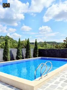Dream House 1