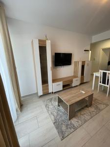 Sarah & Sophia Residence #2