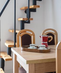 ProperUNIT Old Town Loft Apartment with Balcony