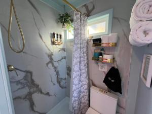 Deva Fairy Cottage with Private Hot Springs Tub