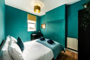 Spacious 4-Bed Apartment · Sleeps 9 · Cit… - 21081