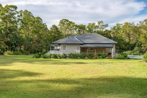 Glasshouse Retreat QLD