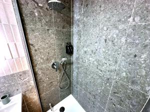 Olive City Studio with kitchen