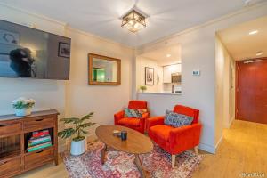 Beautiful Downtown Studio with Parking