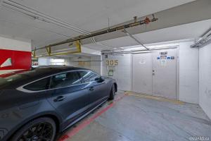 Beautiful Downtown Studio with Parking