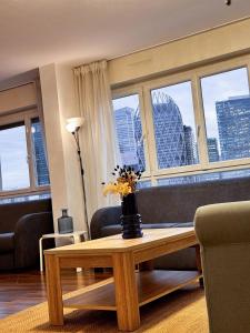 Paris View Direct Access Apartment 10 people