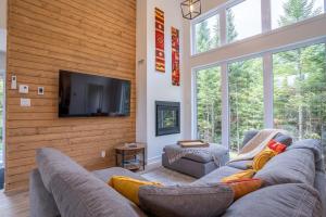 Le Kouzy - Spa, Foosball, Pool table, Game Room