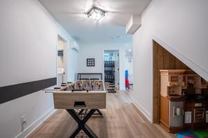 Le Kouzy - Spa, Foosball, Pool table, Game Room