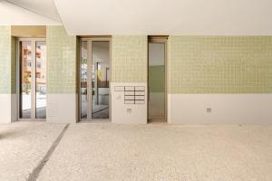Luxury apartment near the beach