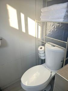 Super cozy house with tub - central