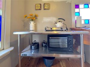 Stepping Stones Townhouse on Spring