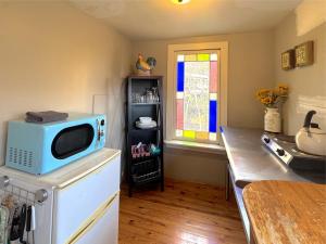 Stepping Stones Townhouse on Spring