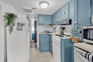 Ocean Lakes Comfy Cottage Steps to Beach Waterpark