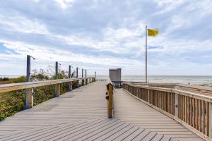 Ocean-View Balcony! Topsl Beach Resort Condo