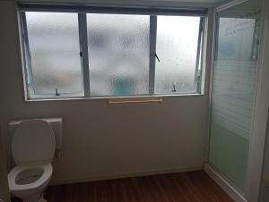 Budget shared accommodation holiday room spring city