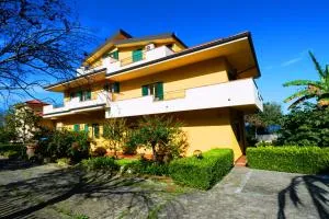 Appartamenti Del Sole - 圣多米尼卡