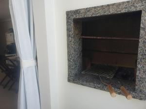 Apart terreo, 2 quartos, 2 banheiros, 2 carros e terraço