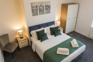 The Manor Suites