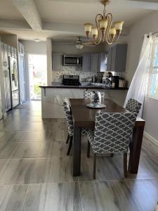 Modern cozy gorgeous townhouse