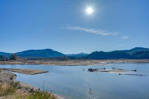 13 Mi to Mt Rainier Natl Park! Historic Railcar