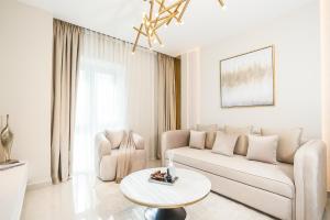 66 Floor2 BRLUX Location, Views & Pool, Jacuzzi