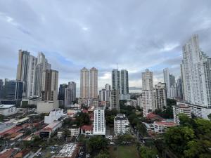 Modern 1BR with Sea View Prime Location