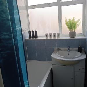 Cozy Room in Central London