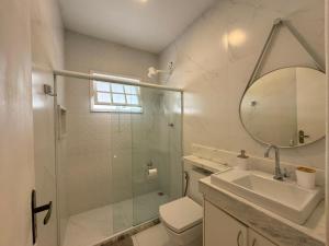 Casa aconchegante com piscina e churrasqueira