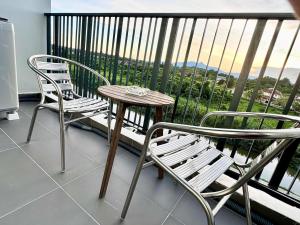 The Podium-Free 1 Parking-6 Pax-D363A-Studio