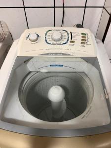 Apartamento Lateral - Predio frente mar