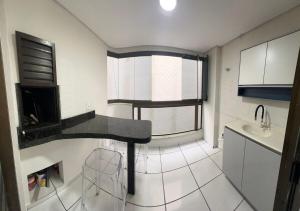 Apartamento Lateral - Predio frente mar