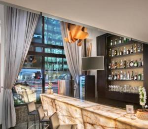Flat Premium no Meliá Moema com Cozinha Compacta e Serviços de Hotel