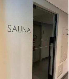 Flat Premium no Meliá Moema com Cozinha Compacta e Serviços de Hotel