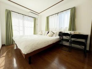 3-mins walk from Hibiya Line station in the Ueno area of Taito city, 2-bed private rental, 8 mins direct to Akihabara, 24 mins to Ginza