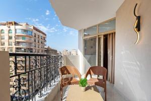 Stylish 3BR Central Stay Near Airport