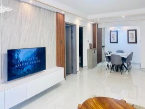 2 Bedrooms Gym Restaurant Kids Zone Swim