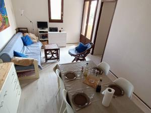 Appartement Coquet à Saint Pierre La Mer avec Piscine et Parking - FR-1-619-155