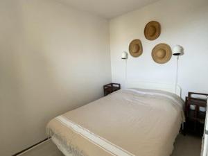 Appartement Coquet à Saint Pierre La Mer avec Piscine et Parking - FR-1-619-155